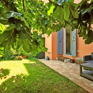 Oasis In The Centre Of , Bologna Italia