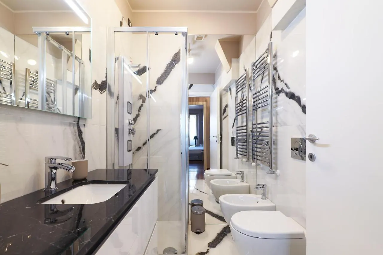 Castello Luxury Apartment - In The Heart Of Milão